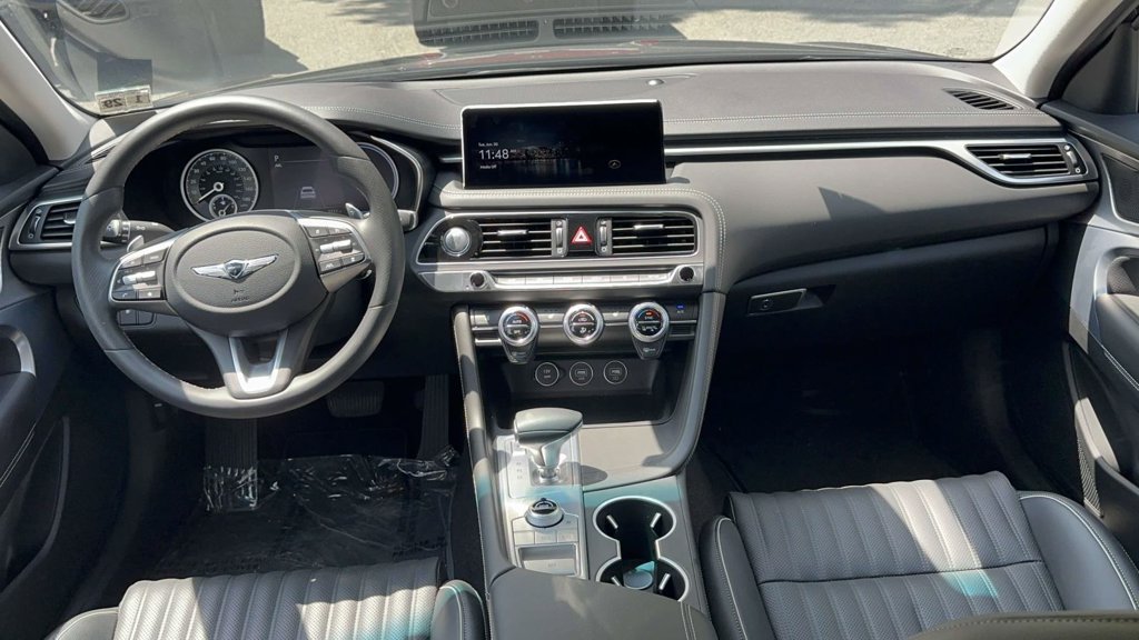 Used 2023 Genesis G70 3.3T AWD/4WD image 13