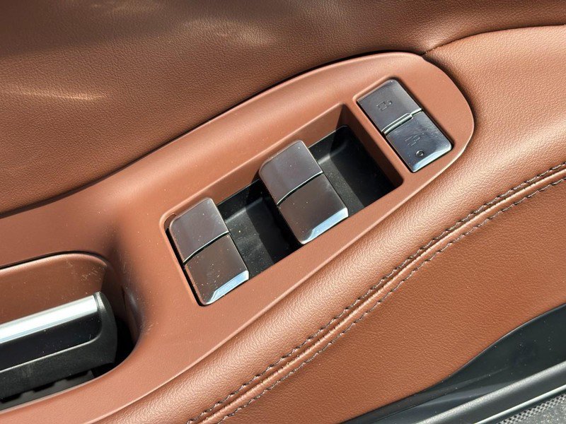New 2026 Lincoln Navigator Reserve AWD/4WD image 16