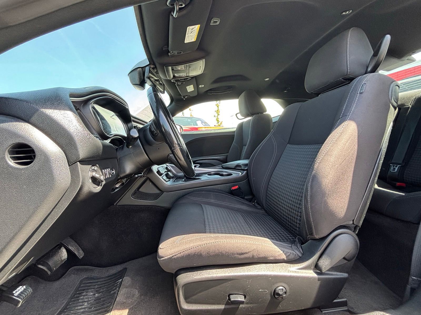 Used 2018 Dodge Challenger SXT w/ Blacktop Package RWD image 8