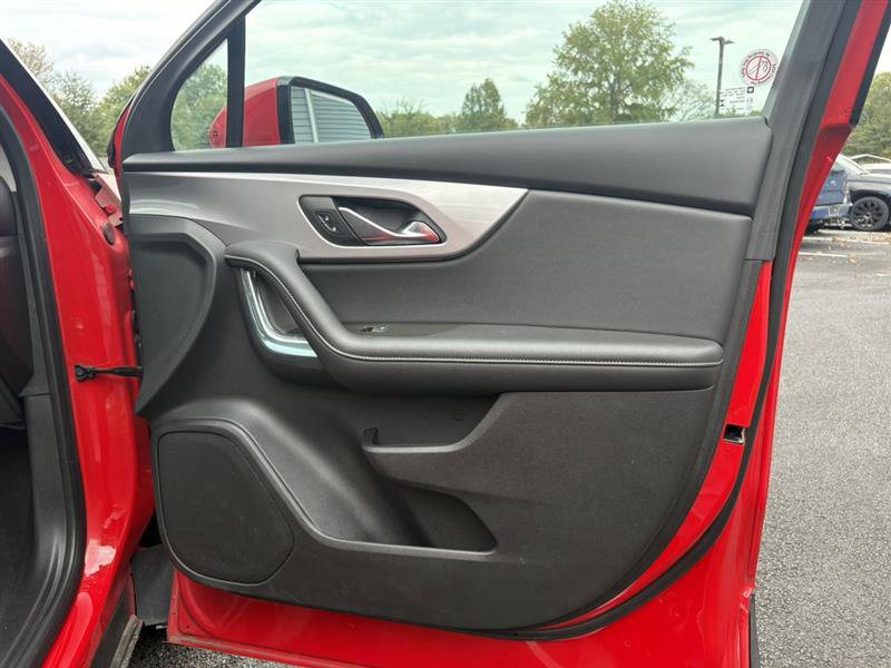 Used 2023 Chevrolet Blazer LT FWD image 13