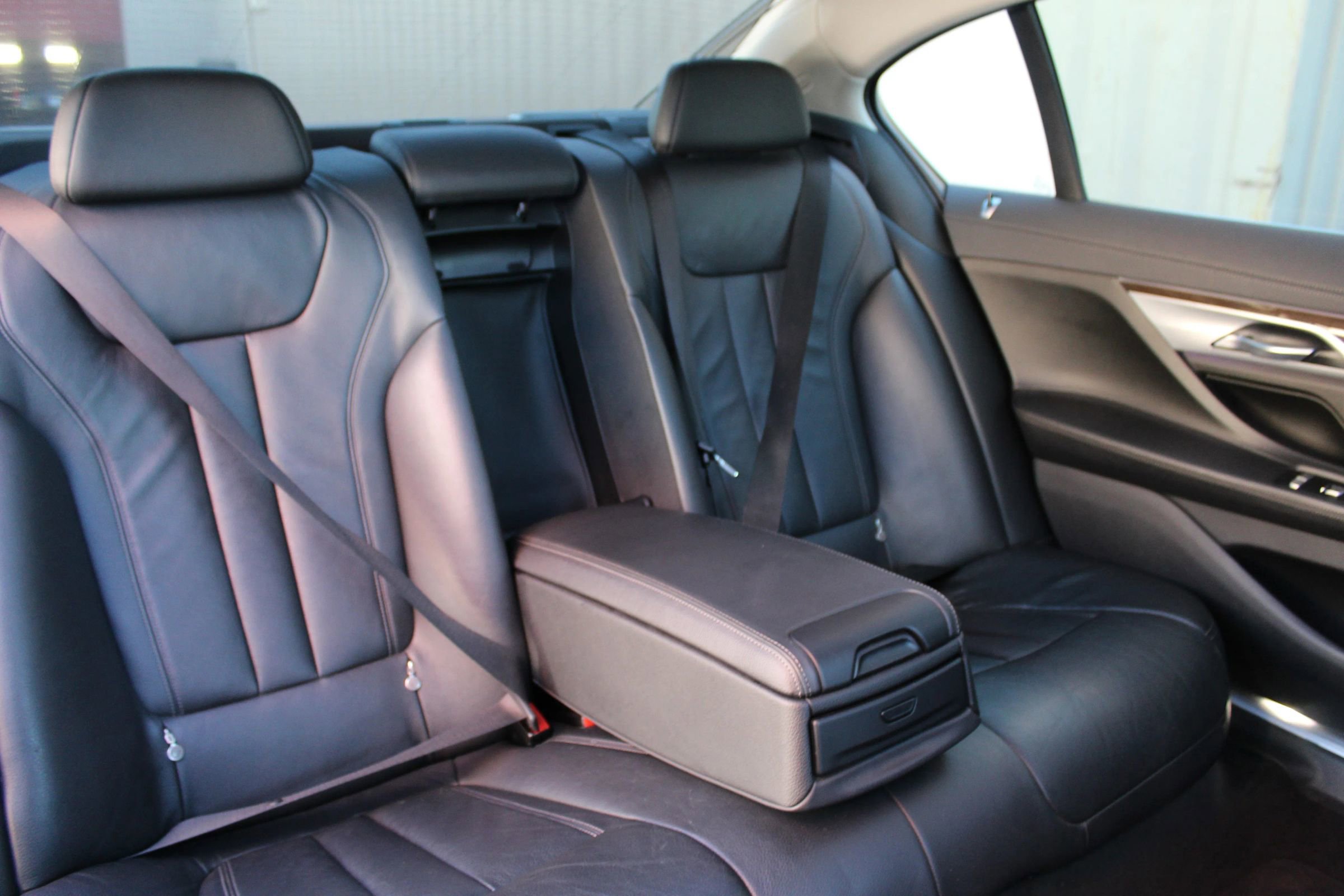 Used 2019 BMW 740i w/ Cold Weather Package image 24