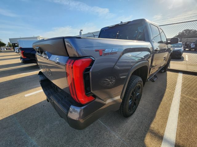 Used 2022 Toyota Tundra SR5 AWD/4WD image 4