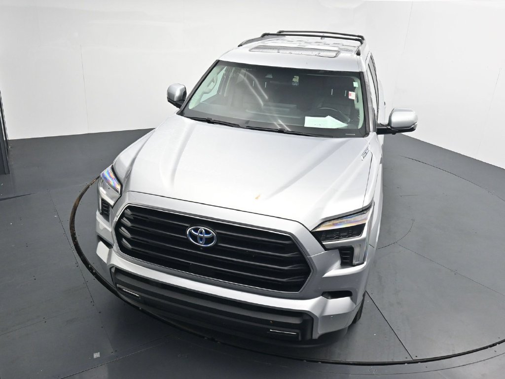 Used 2024 Toyota Sequoia SR5 w/ SR5 Premium Package AWD/4WD image 11