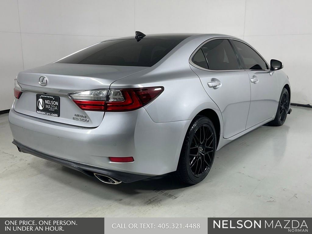 Used 2016 Lexus ES 350 w/ Luxury Package w/Wood Trim FWD image 7