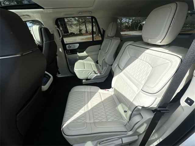 Certified 2024 Lincoln Navigator Black Label image 23