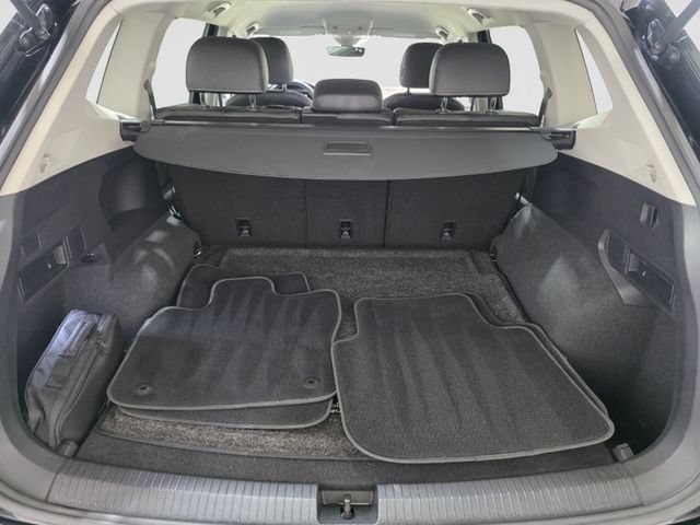Certified 2023 Volkswagen Tiguan SE AWD/4WD image 37