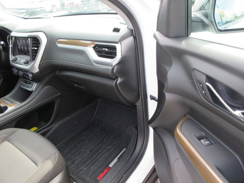Used 2023 GMC Acadia SLE w/ Driver Convenience Package image 19