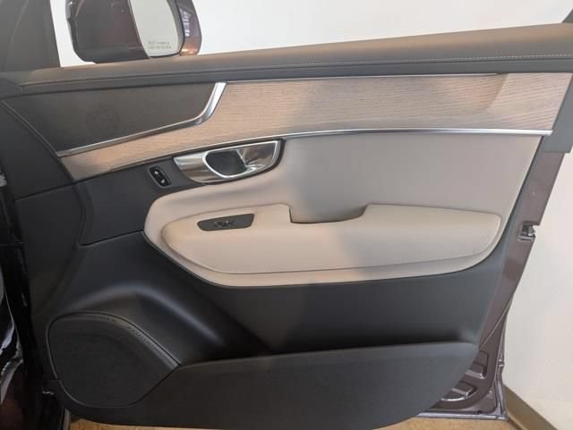 New 2026 Volvo XC90 B5 Core AWD/4WD image 31