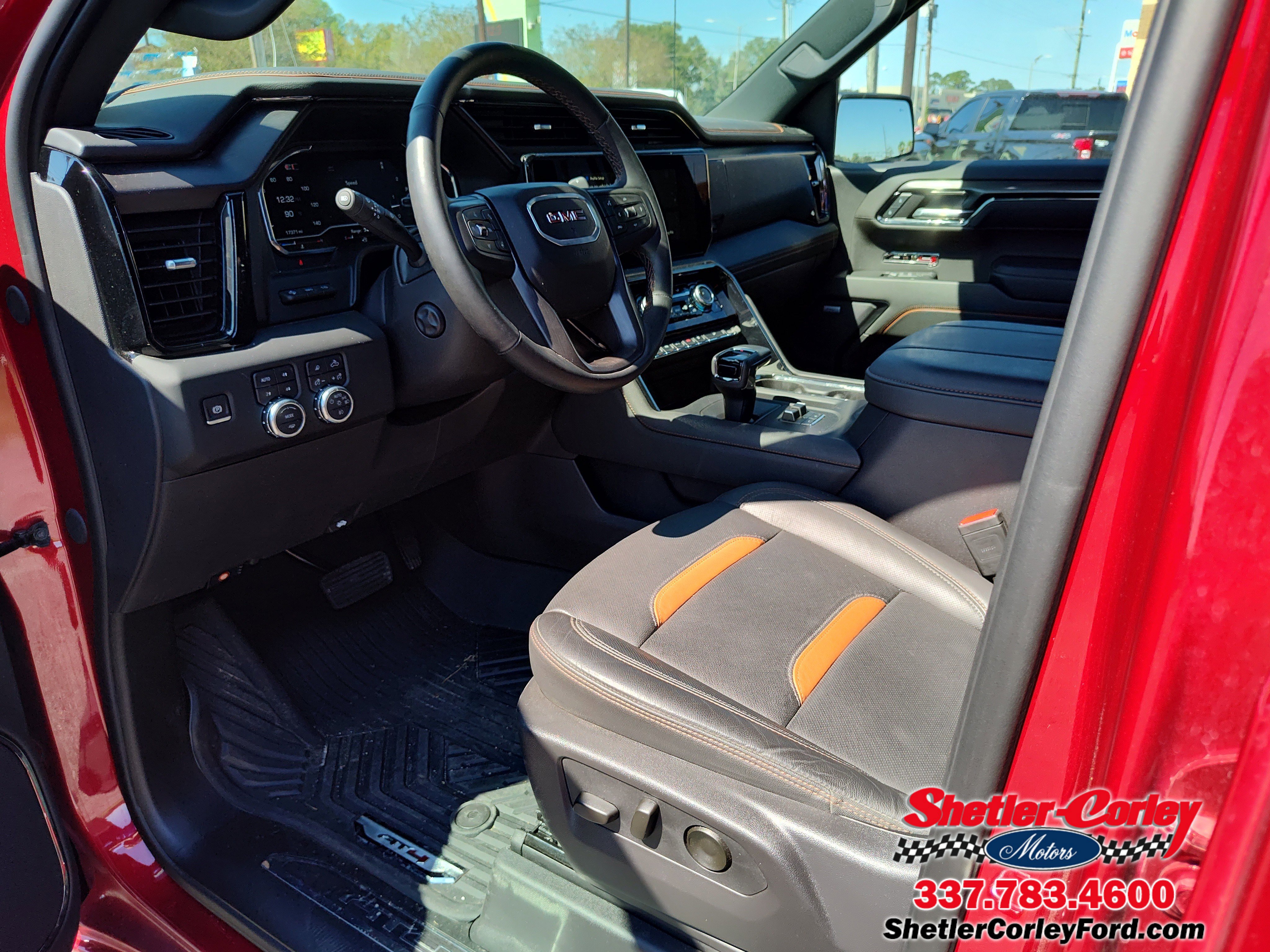 Used 2024 GMC Sierra 1500 AT4 w/ Technology Package image 2