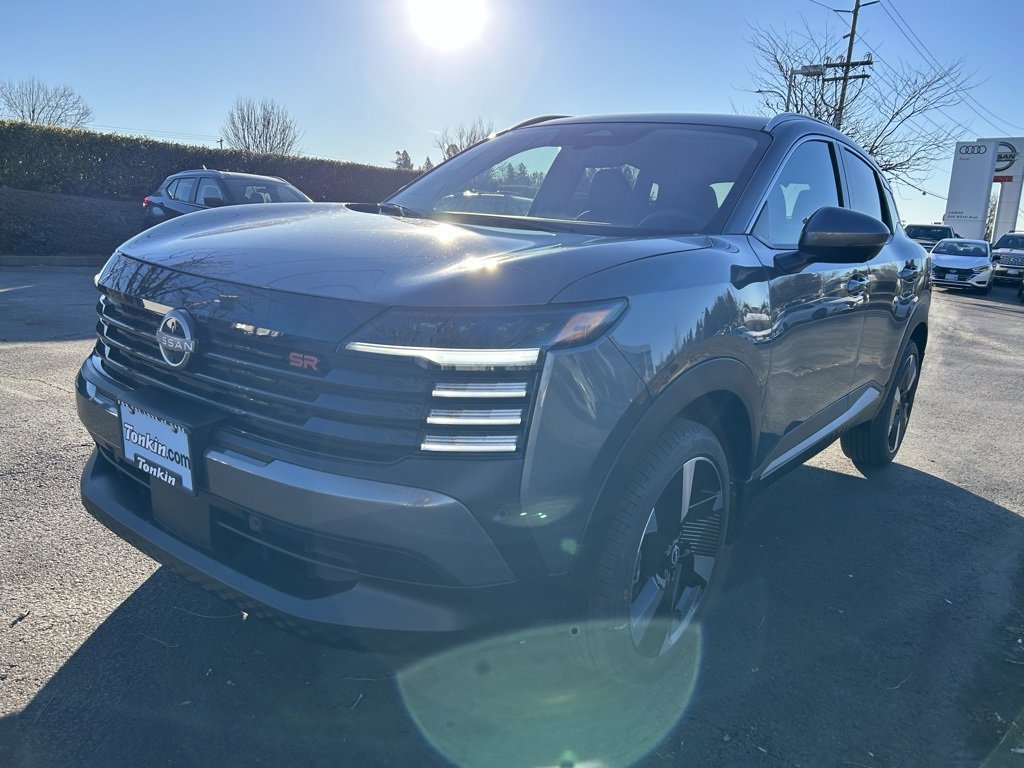 New 2025 Nissan Kicks SR w/ Illumination Package image 3