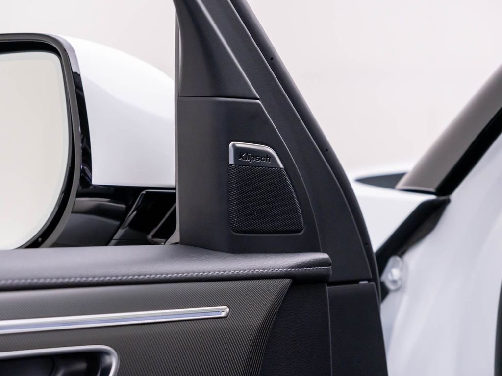 New 2026 INFINITI QX80 Pure w/ Cargo Package AWD/4WD image 13