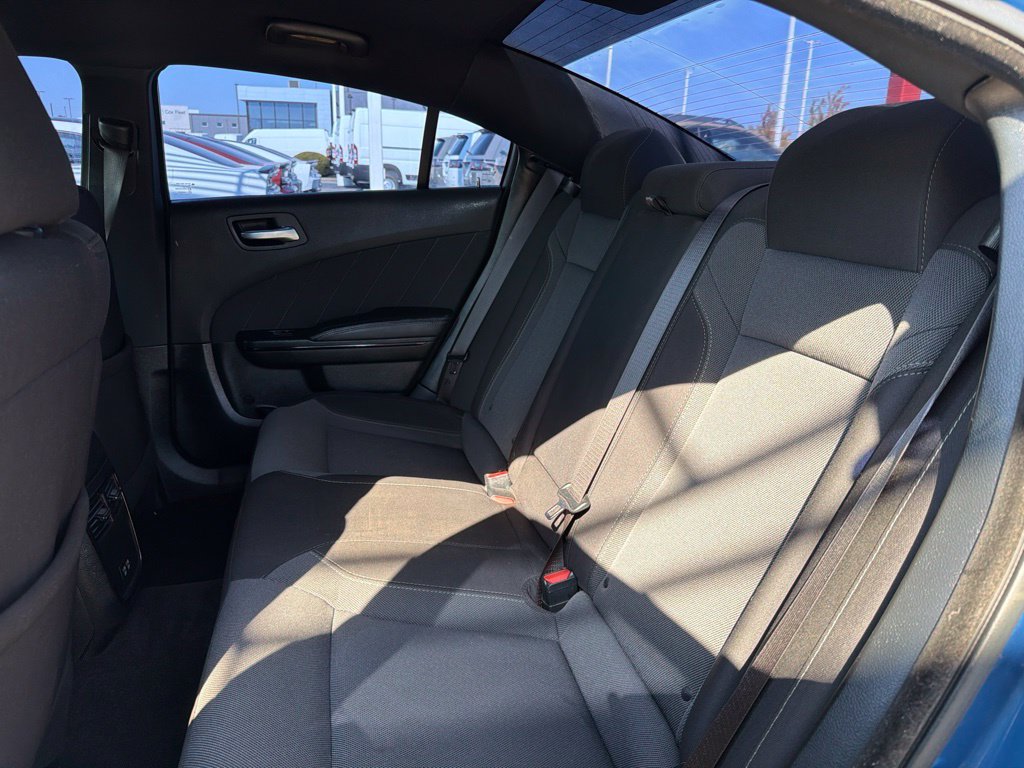 Used 2020 Dodge Charger SXT w/ Blacktop Package RWD image 17