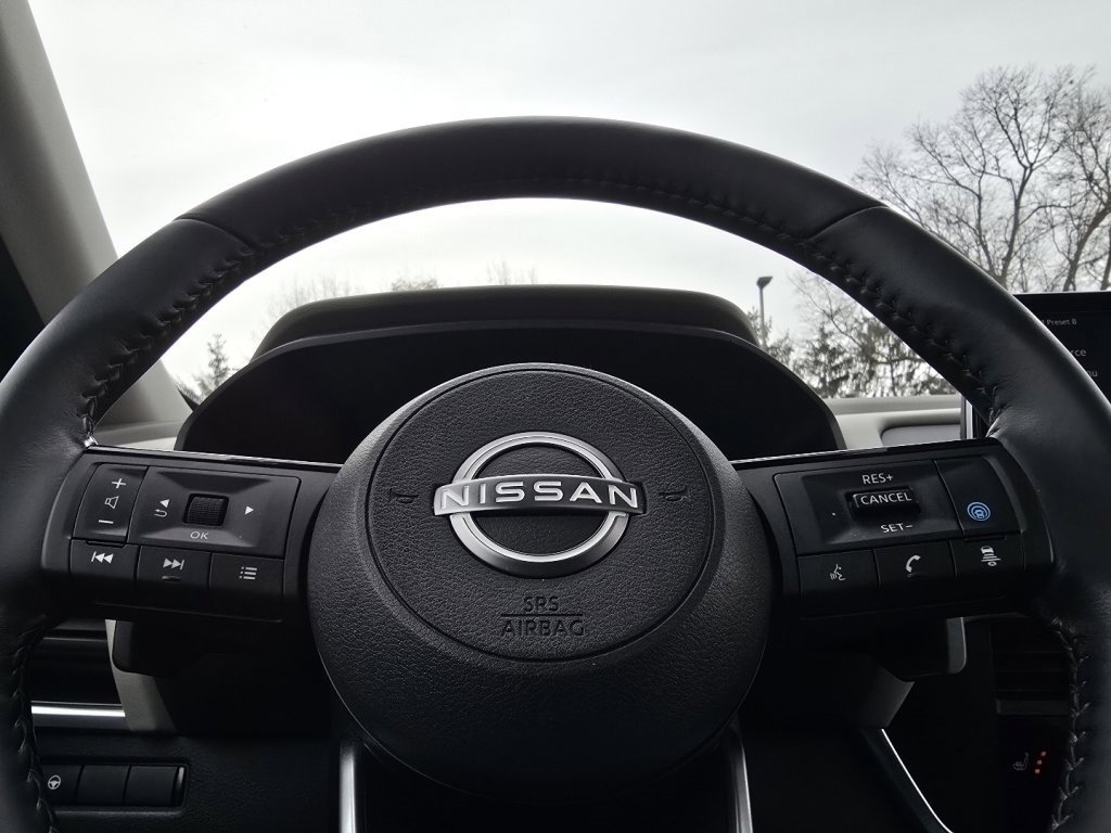 Used 2023 Nissan Rogue SV w/ SV Premium B Package image 25