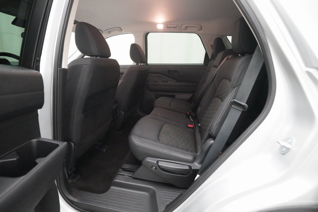 Certified 2024 Nissan Pathfinder SV image 14