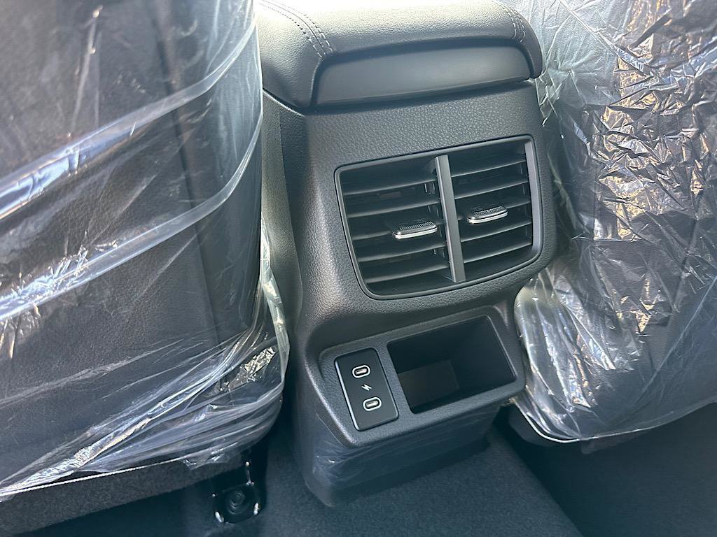 Used 2025 Kia Seltos S AWD/4WD image 19