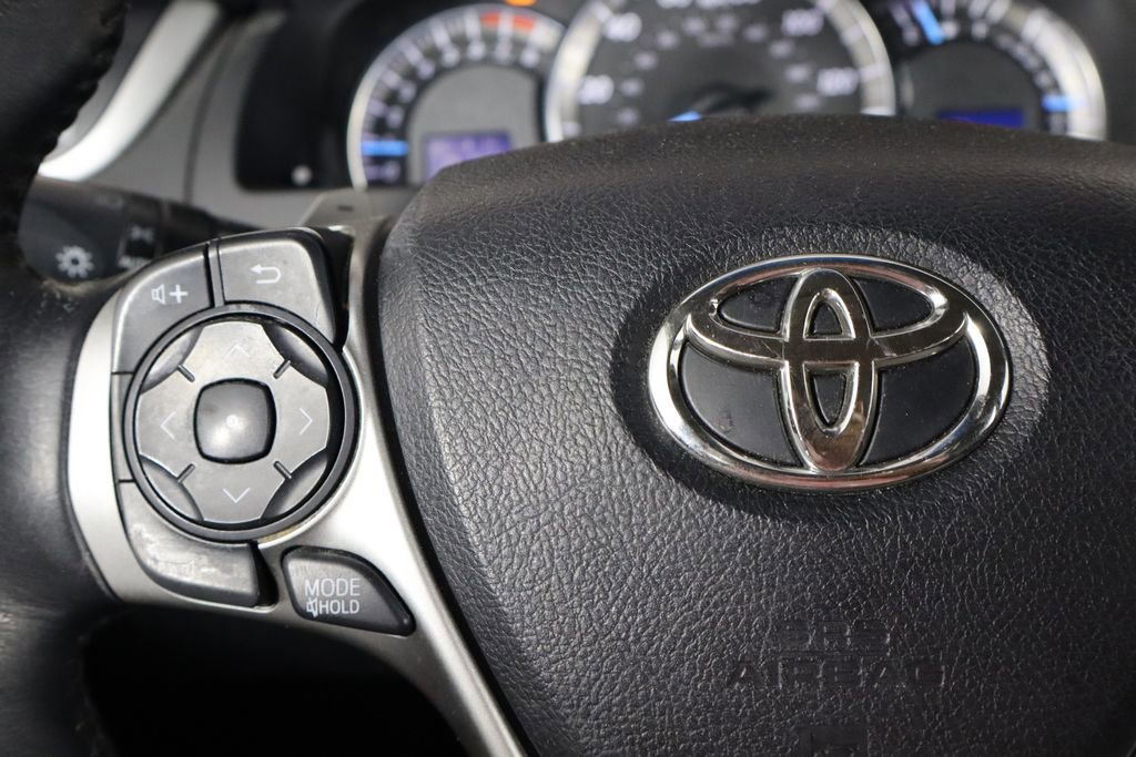 Used 2014 Toyota Camry SE FWD image 8
