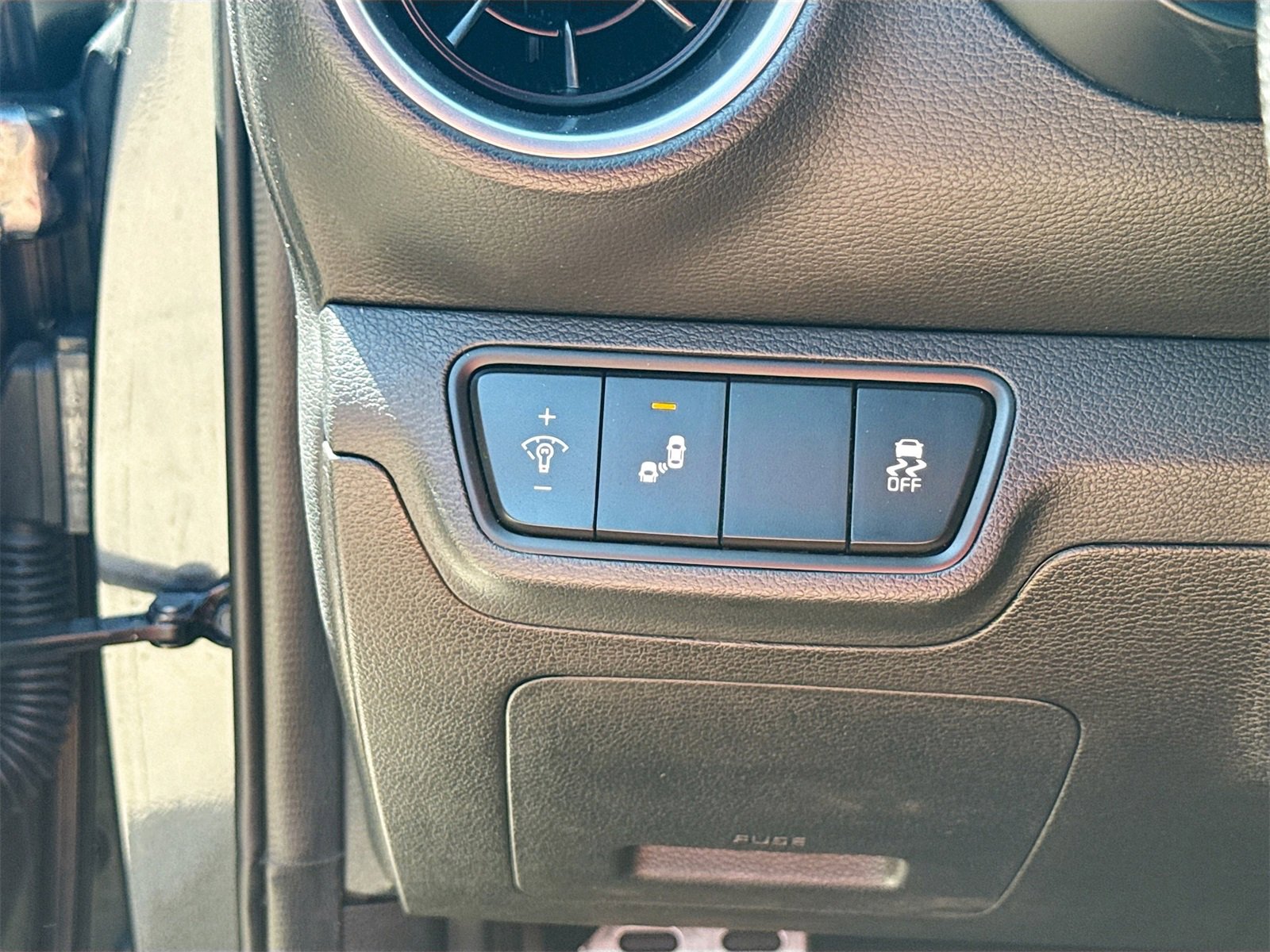 Used 2022 Kia Forte GT image 10