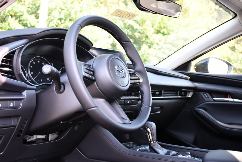 New 2026 MAZDA MAZDA3 s Sport FWD image 11