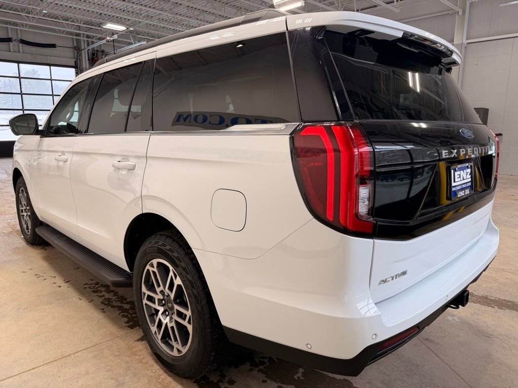 Used 2025 Ford Expedition Active image 5