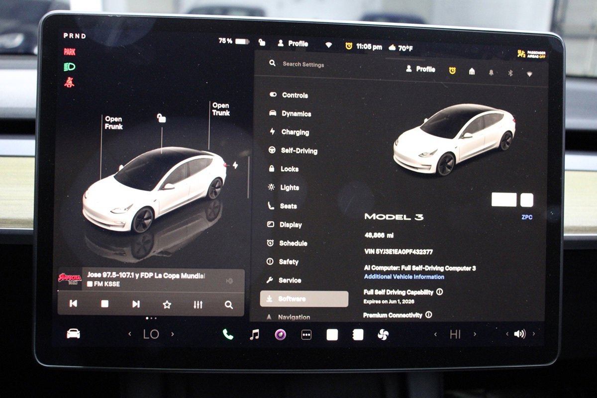 Used 2023 Tesla Model 3 Standard Range RWD image 46