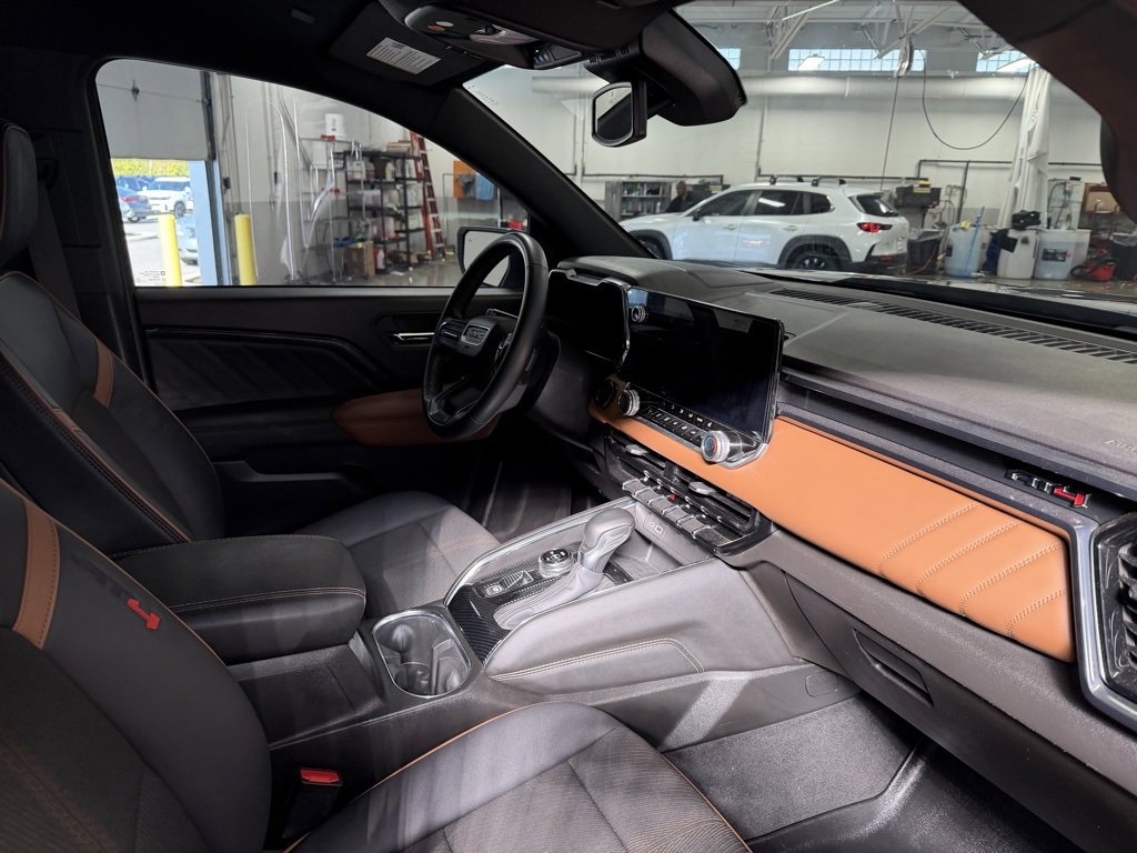 Used 2024 GMC Canyon AT4 w/ Canyon Safety Plus Package image 23