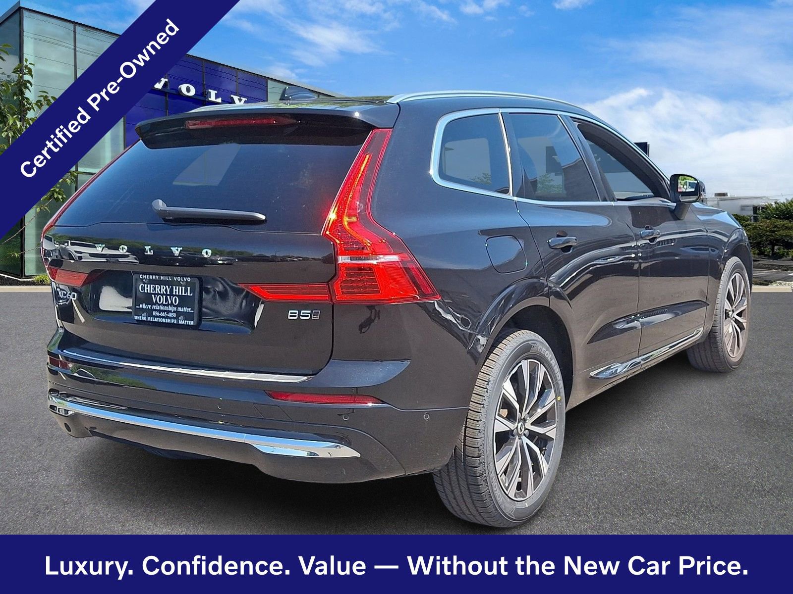 Certified 2023 Volvo XC60 B5 Plus w/ Climate Package AWD/4WD image 7