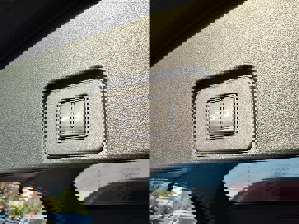 Used 2024 Nissan Rogue SV image 25