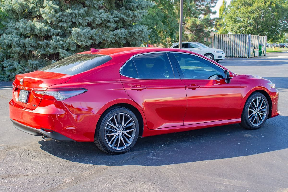 Used 2023 Toyota Camry XLE FWD image 10