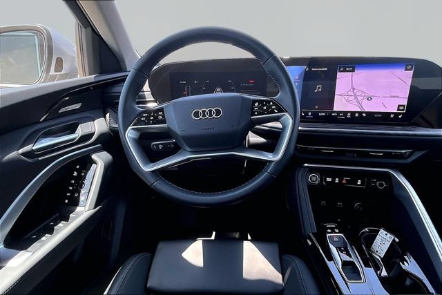 Used 2025 Audi Q5 Premium Plus w/ Premium Plus AWD/4WD image 5