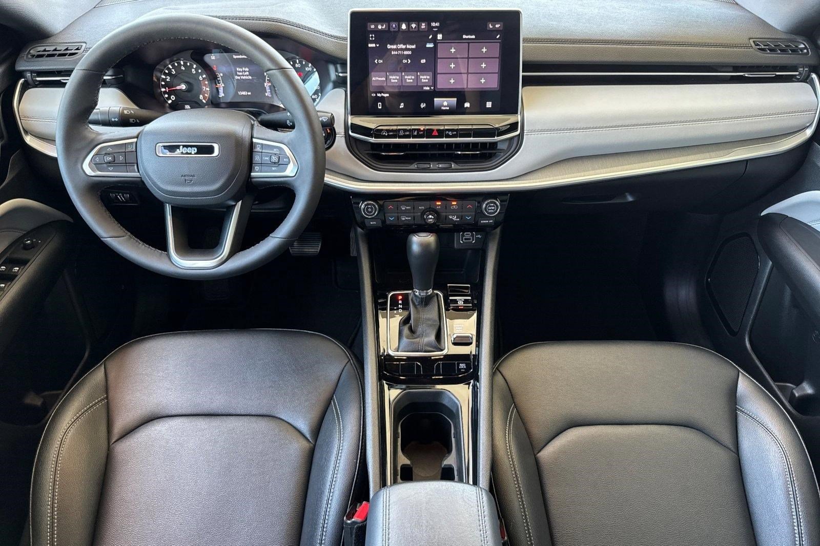 Used 2025 Jeep Compass Limited AWD/4WD image 16