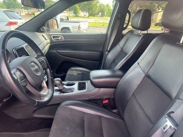 Used 2021 Jeep Grand Cherokee Laredo X AWD/4WD image 8