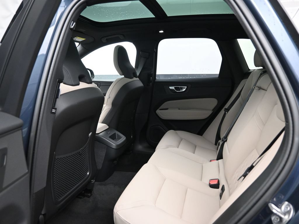 New 2026 Volvo XC60 B5 Plus w/ Protection Package Premier AWD/4WD image 24