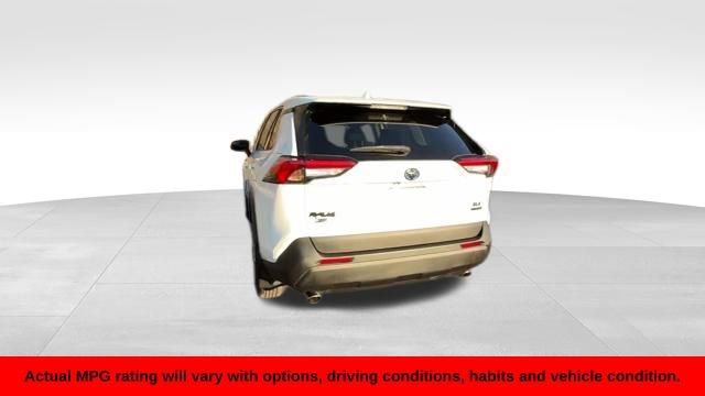 Used 2021 Toyota RAV4 XLE w/ Convenience Package image 6