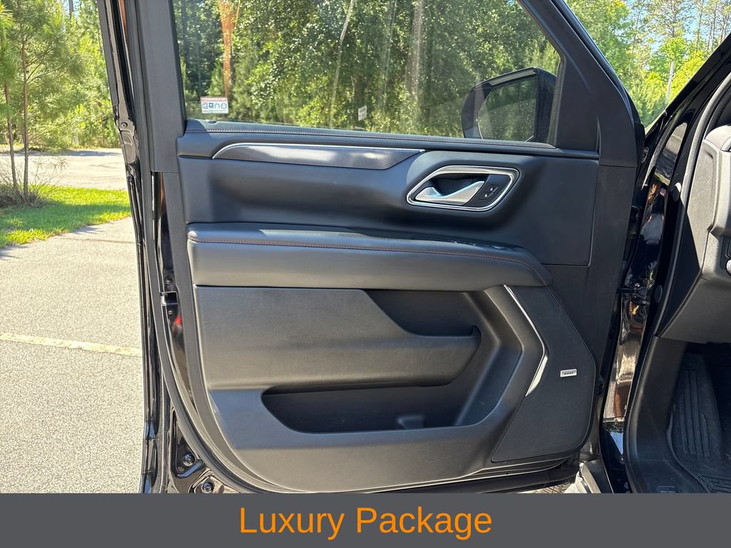 Used 2022 Chevrolet Tahoe RST w/ Luxury Package RWD image 4