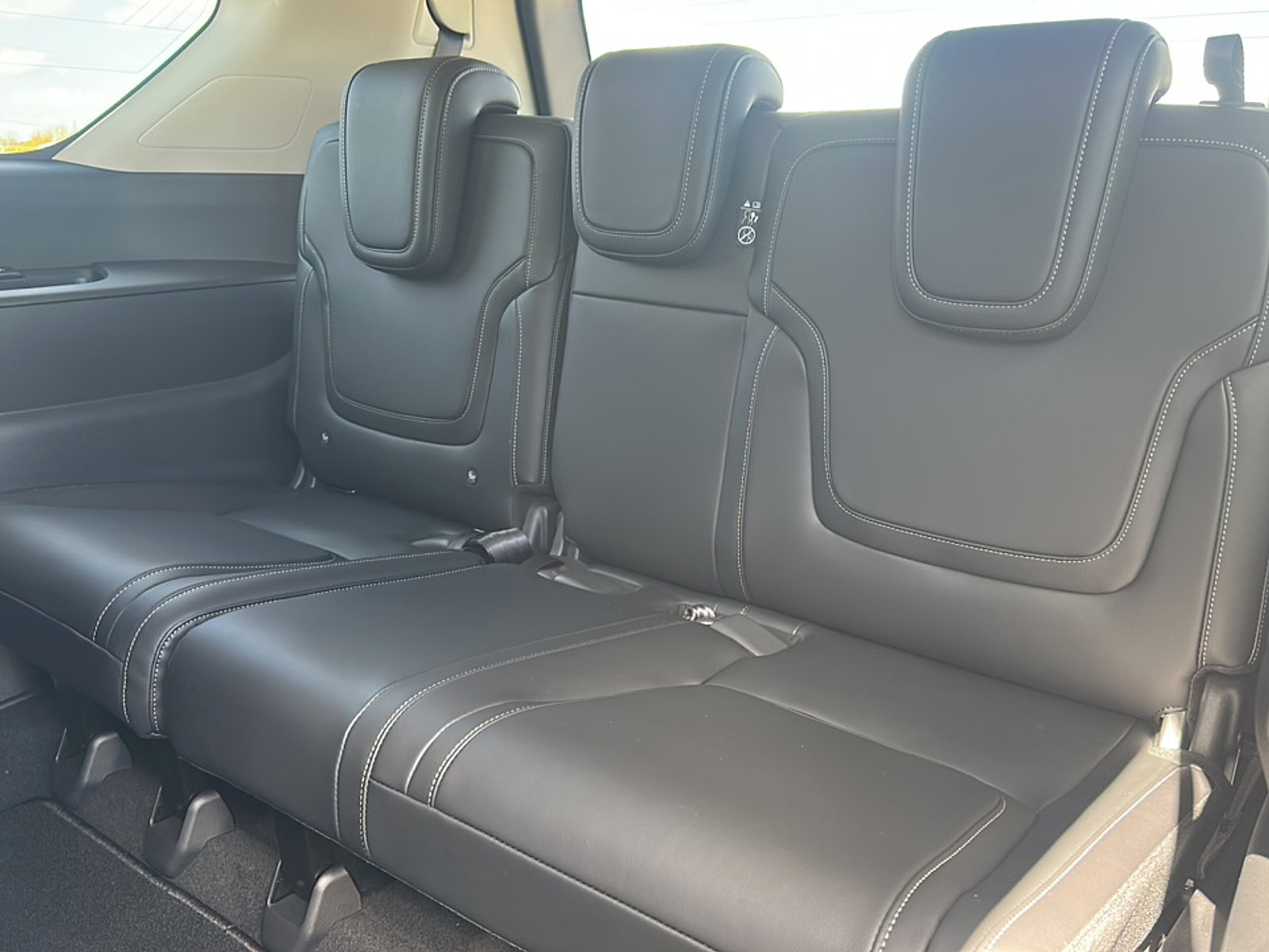 New 2026 Nissan Armada SV image 17