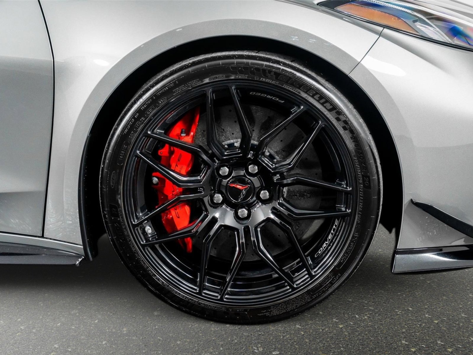 Used 2023 Chevrolet Corvette Z06 w/ Z07 Performance Package RWD image 7