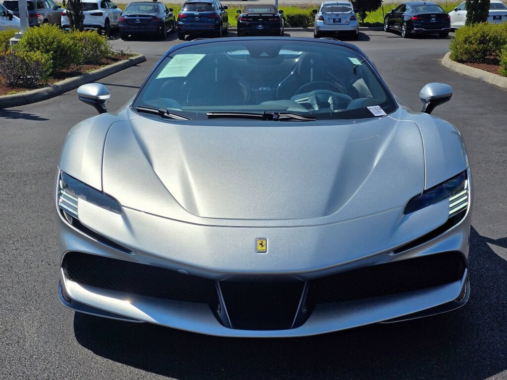 Used 2022 Ferrari SF90 Spider AWD/4WD image 9