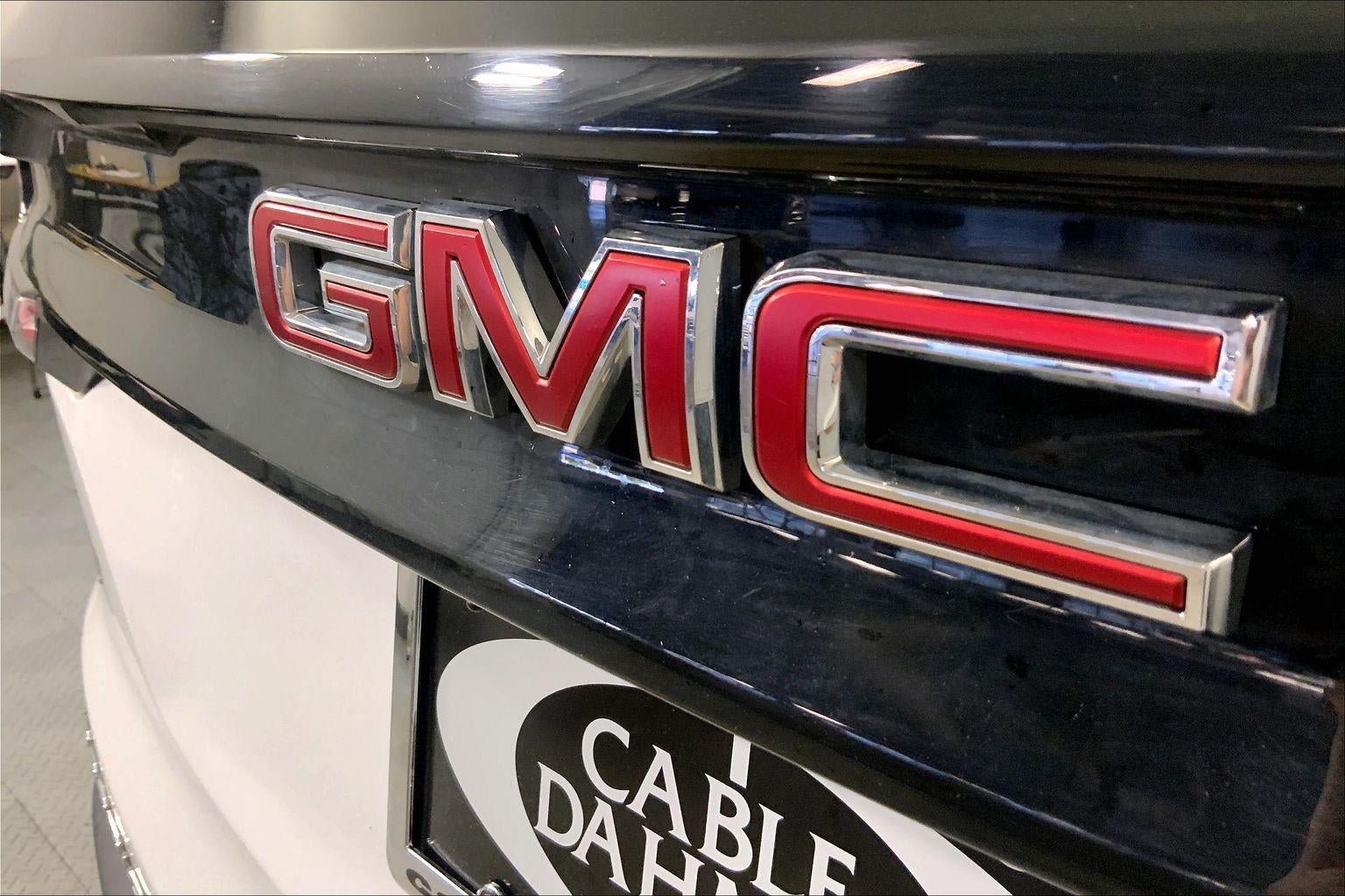Used 2025 GMC Acadia Elevation FWD image 8