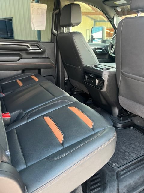 Used 2024 GMC Sierra 2500 AT4 w/ AT4 Premium Plus Package AWD/4WD image 11