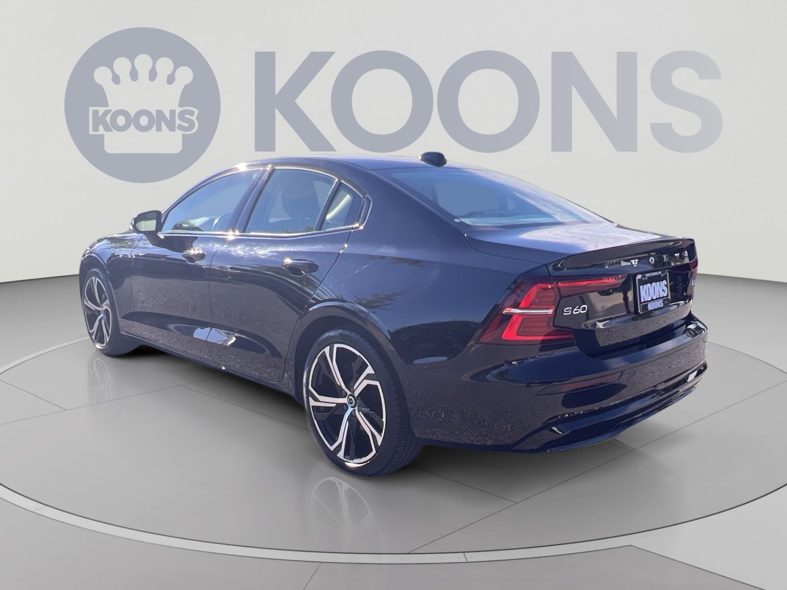 Used 2024 Volvo S60 B5 Plus w/ Climate Package AWD/4WD image 4