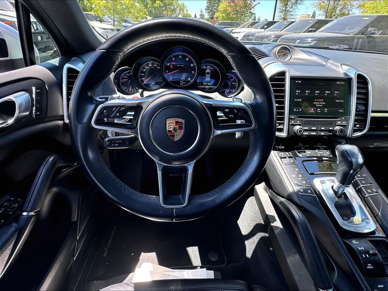 Used 2017 Porsche Cayenne Platinum Edition AWD/4WD image 8