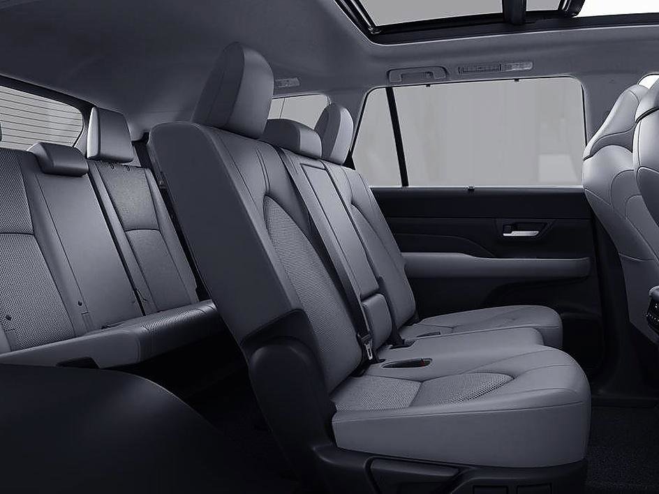 New 2026 Toyota Grand Highlander XLE FWD image 25