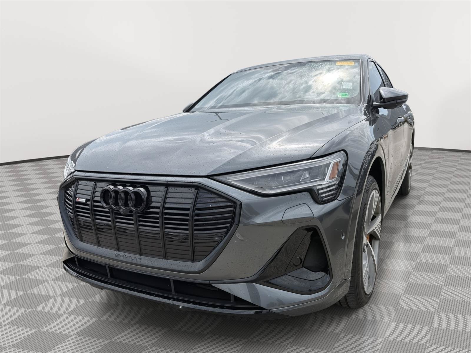 Used 2023 Audi e-tron Prestige w/ Prestige Package AWD/4WD image 1