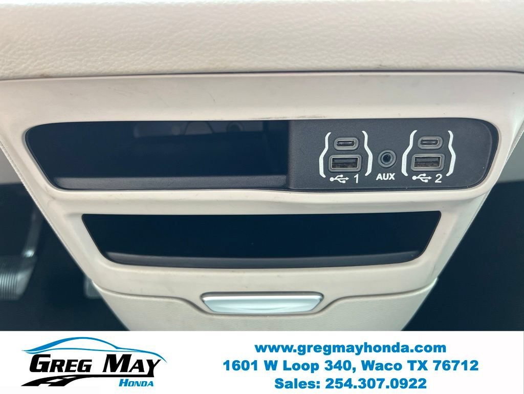 Used 2021 Chrysler Voyager Lxi FWD image 25