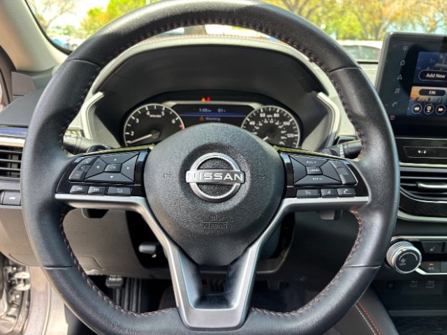 Used 2024 Nissan Altima 2.5 SR w/ SR Premium Package FWD image 27