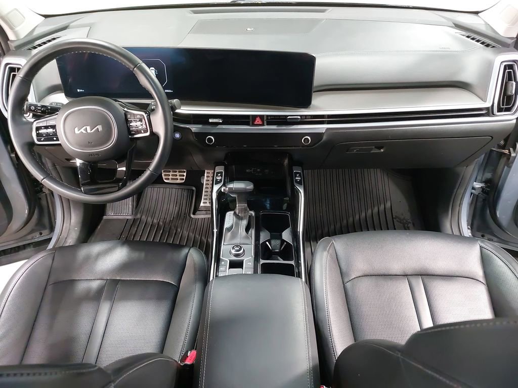 Used 2024 Kia Sorento SX image 9