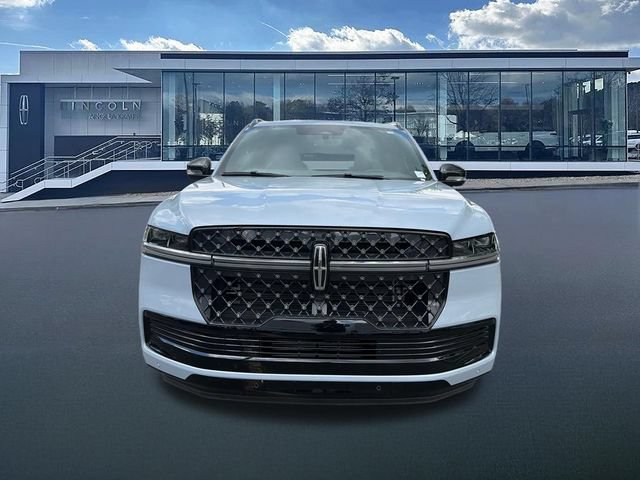 New 2025 Lincoln Navigator L Reserve w/ Jet Appearance Package AWD/4WD image 2