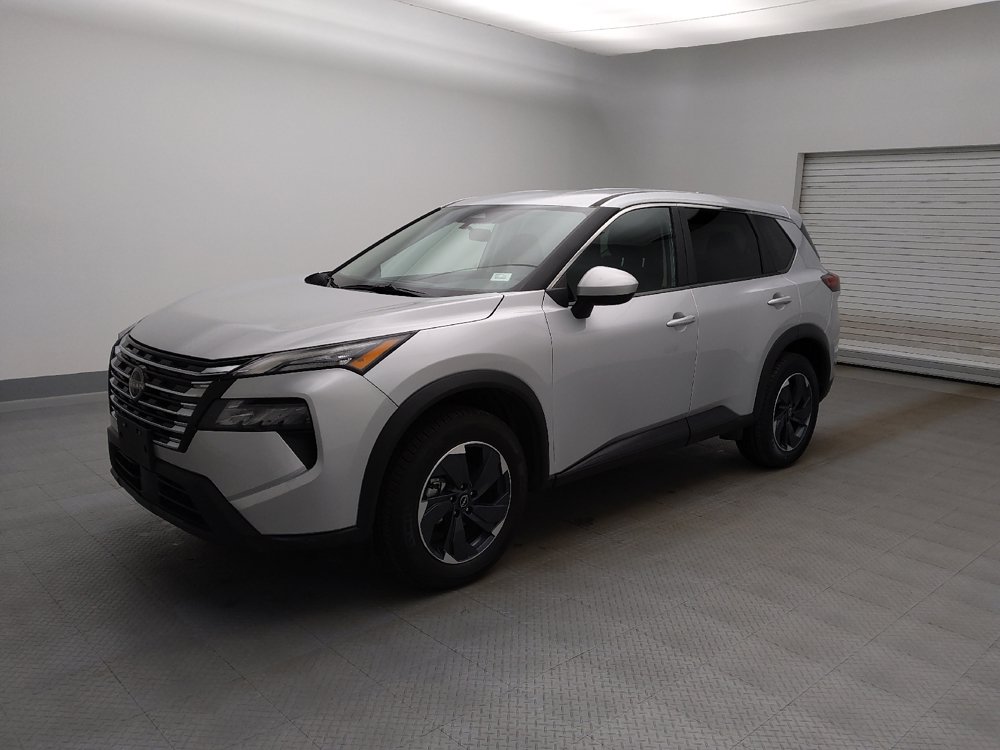 Used 2025 Nissan Rogue SV AWD/4WD image 2