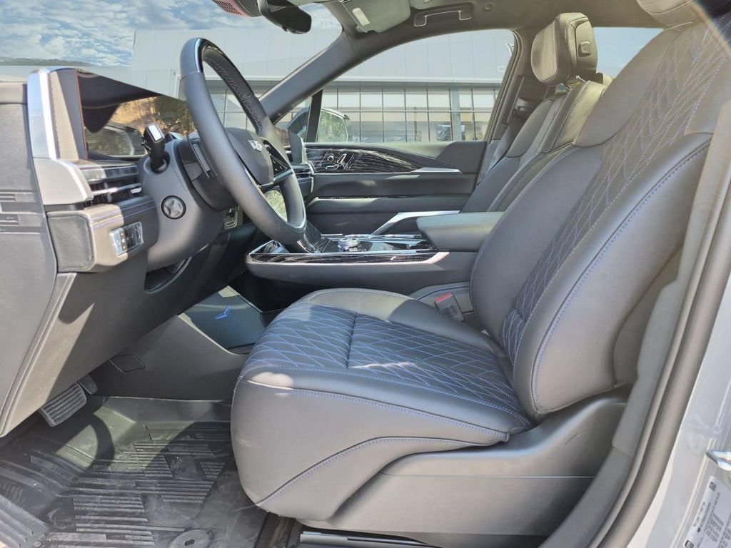 New 2026 Cadillac Escalade IQ Sport 1 w/ LPO, Floor Liner Package AWD/4WD image 10