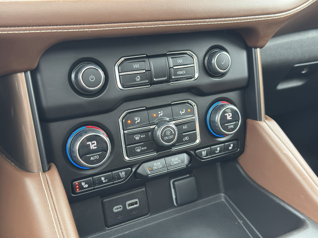 Used 2023 Chevrolet Suburban High Country AWD/4WD image 25